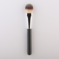 F13 Cat Tongue Flat Foundation Brush