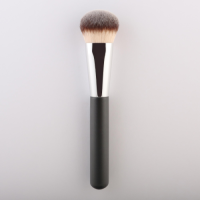 F15 Round Oval Foundation Brush